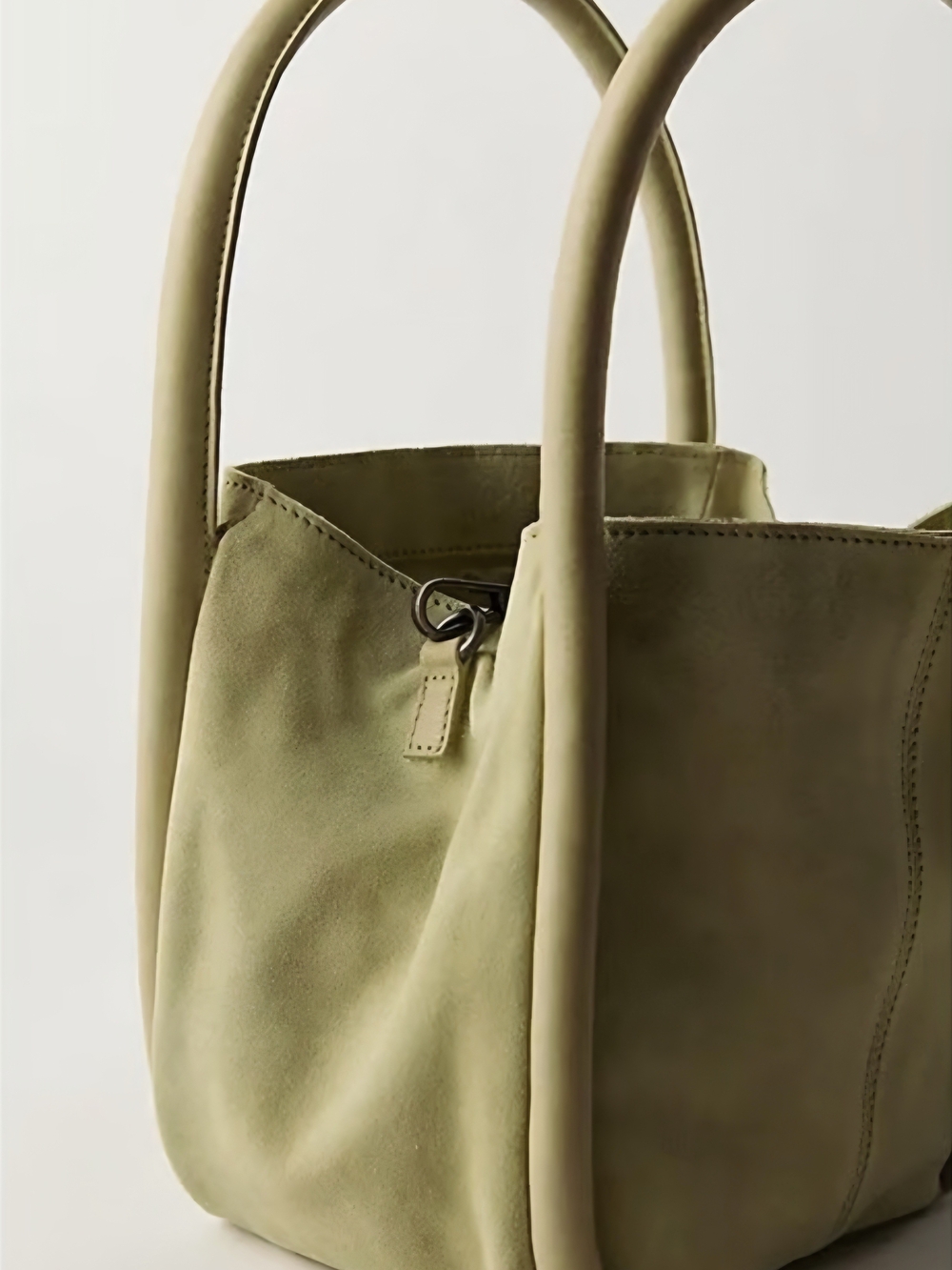 NWT Free People Barlow Suede Bucket Bag Sage Moss RARE Color - Picture 2 of 7